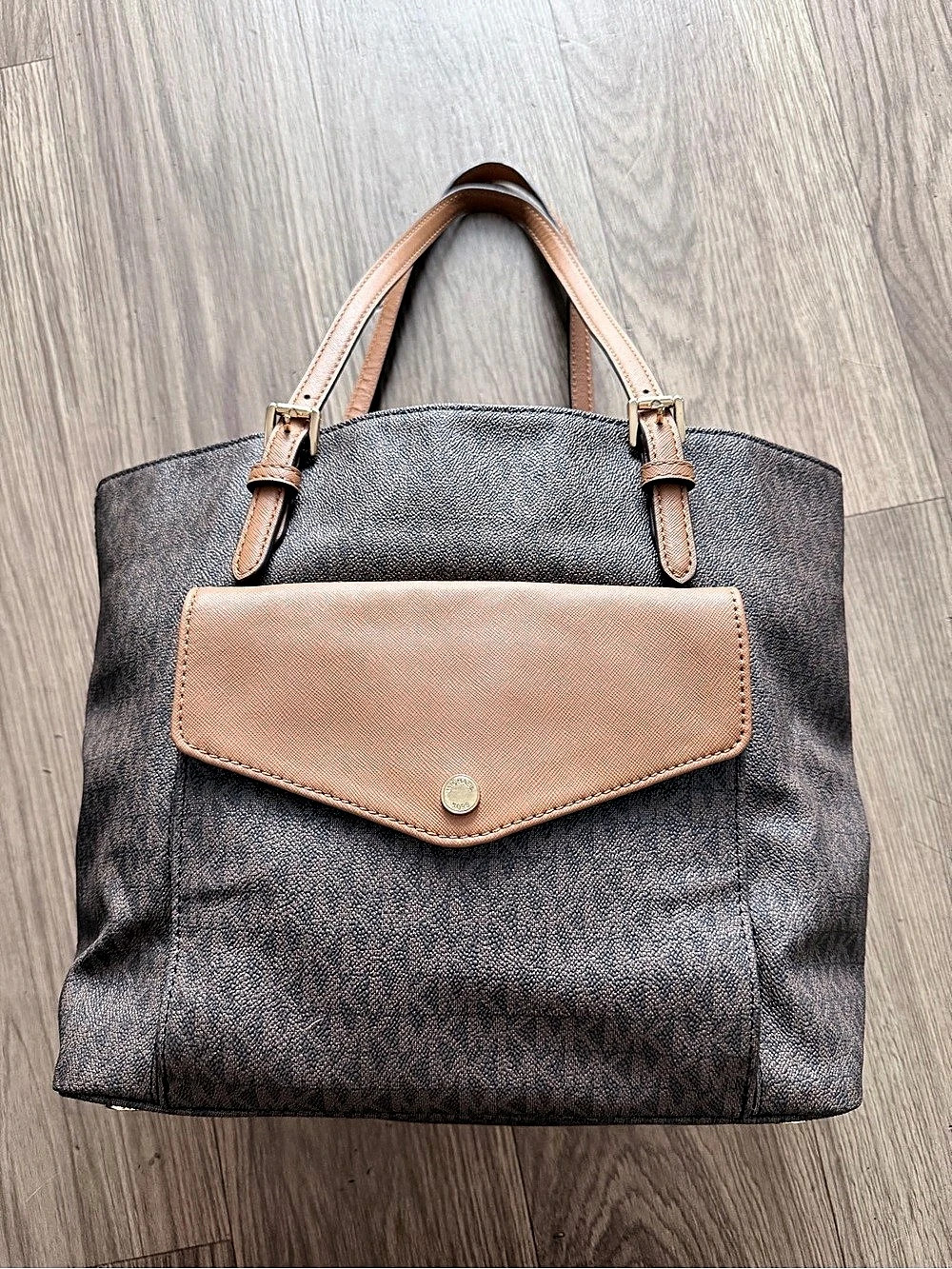 Michael Kors Jet Set Medium Logo Pocket Tote Bag Brown